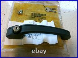AM147089 JOHN DEERE OEM GATOR DOOR HANDLE KIT Glass Door Mauser Cab HPX 620 B2AB
