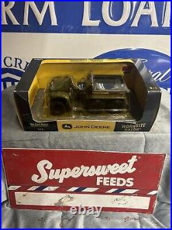 Ertl 1/16 John Deere Worksite Gator In Box